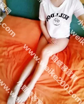 九龙山附近清纯玉女——玥玥，身高169的大长腿…