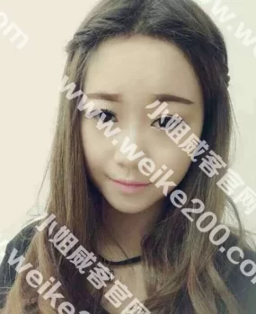 强烈推荐一位粉嫩软妹子