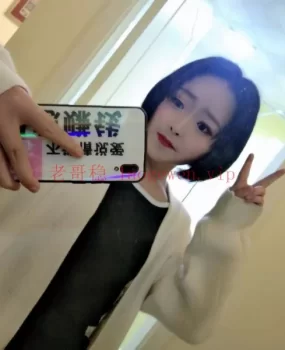 小姑娘缺钱缺的厉害。