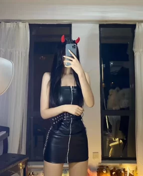 市区身材很好的小骚货，值得一试